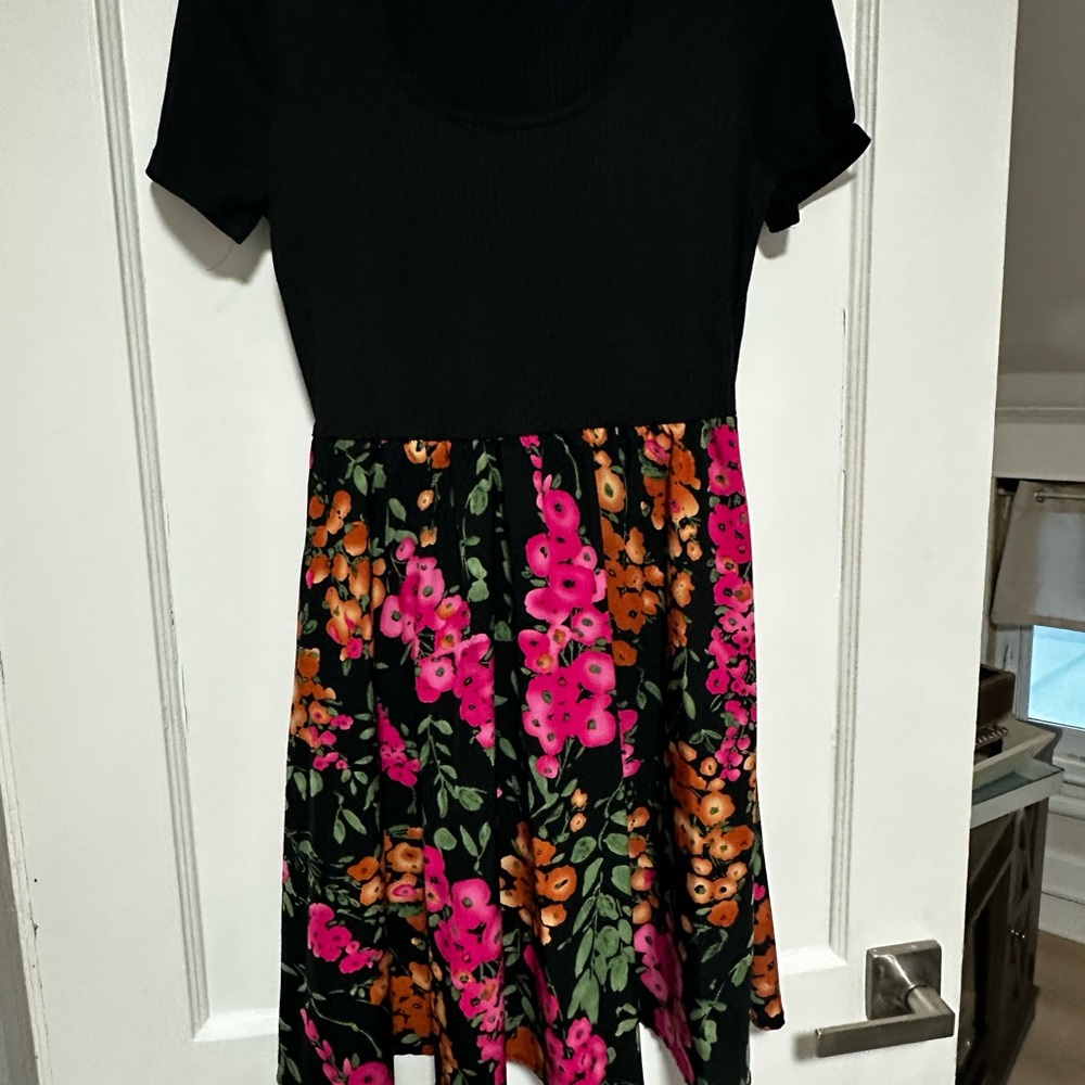 SHEIN Classic Black Top